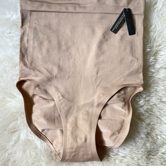 SKIMS Other - NWT SKIMS Shapewear